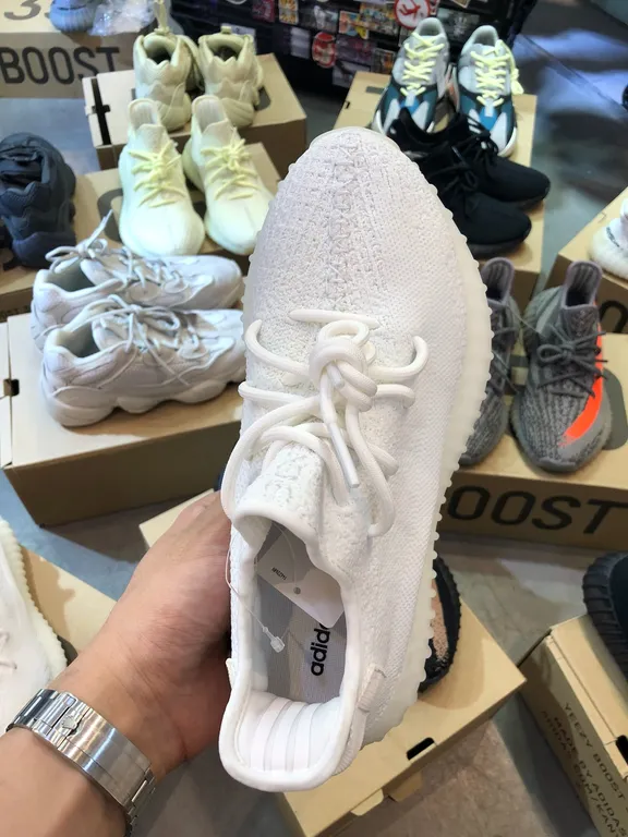 Yeezy Shoe 